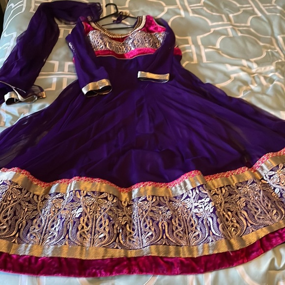 Purple with pink net Indian dress with dupatta Indian size xl - Picture 2 of 5